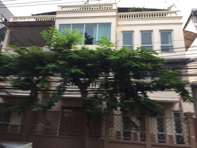 HR0938 ให้เช่าบ้านเดี่ยว 3ชั้น มีดาดฟ้า ซอยสภาการเหมืองแร่ เขตดินแดง