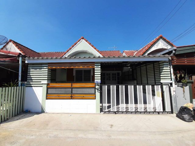 ขายบ้านชั้นเดียว #หมู่บ้านนันทวัน5 บ้านสวยพร้อมอยู่ รีโนเวทใหม่ มีเหล็กดัดและมุ้งลวด ปูกระเบื้องรอบตัวบ้าน ต่อเติมโรงจอด