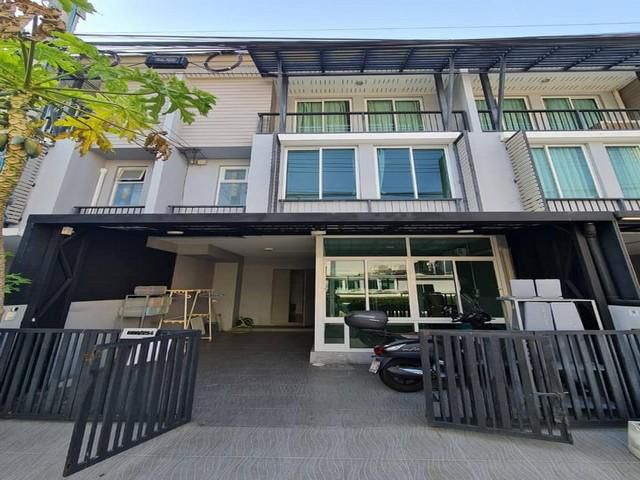 ให้เช่าทาวน์โฮม 3 ชั้น เกษตร-นวมินทร์