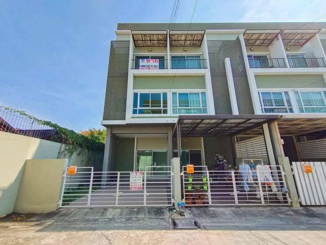 ขาย ทาวน์โฮม 3 ชั้น นลินอเวนิว 2 ถนนรามคำแหง144 โซนสะพานสูง  ใกล้รถไฟฟ้าสถานีน้อมเกล้า 05359