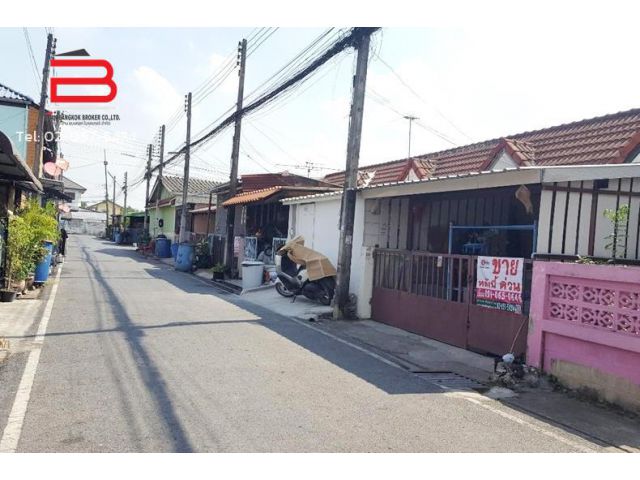 ทาวน์เฮ้าส์ 1 ชั้น พร้อมอยู่ โครงการ ทรัพย์สำราญ เนื้อที่ 17 ตรว. มี 1 ห้องนอน 1 ห้องน้ำ 1 ห้องครัว ต.คลองสาม อ.คลองหลว