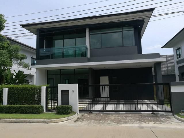 ขายบ้านเดี่ยวพร้อมผู้เช่า เศรษฐสิริ-กรุงเทพกรีฑา 15/1 ขนาด 59.6 ตารางวา พื้นที่ใช้สอย 193 ตารางเมตร 4 ห้องนอน 3 ห้องน้ำ 1 ห้องนั่งเล่น เหมาะสำหรับลงทุ
