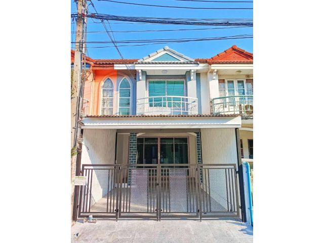ขายทาวเฮ้าส์ 2 ชั้น #หมู่บ้านสิรารมย์ บ้านหันหน้าทิศใต้ ตกแต่งใหม่ทั้งหลัง พร้อมอยู่ ทำเลดี ราคาถูกอยู่สบาย เดินทางง่าย