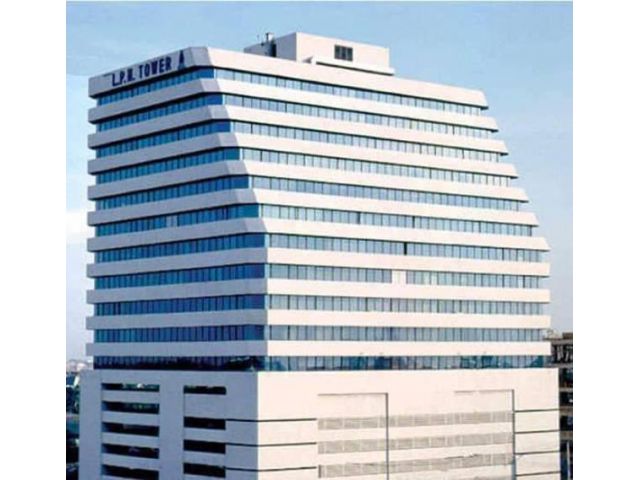 ออฟฟิศให้เช่า วิวแม่น้ำสวยๆ เพียง 3 ก.ม. จาก BTS ช่องนนทรี ถ.สาทร เดินทางโดยรถยนต์ก็สะดวก เพราะใกล้จุดขึ้นลงทางด่วน ใกล้