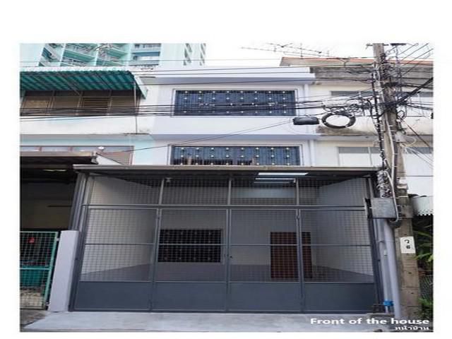 ให้เช่าทาวน์เฮาส์ 3 ชั้น นราธิวาสราชนครินทร์ 22