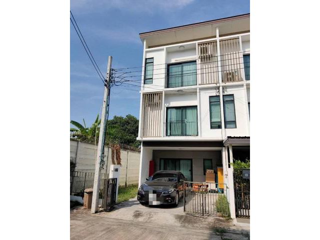ขายทาวน์โฮม พาทิโอ ศรีนครินทร์-พระราม 9 160 ตรม 3น