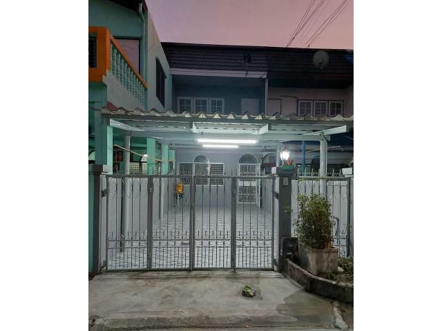 ให้เช่าทาวน์เฮาส์2ชั้น หมู่บ้านบัวทอง1 ซ.2 บางรักพัฒนา บางบัวทอง (ติดสถานีรถไฟฟ้าคลองบางไผ่)
