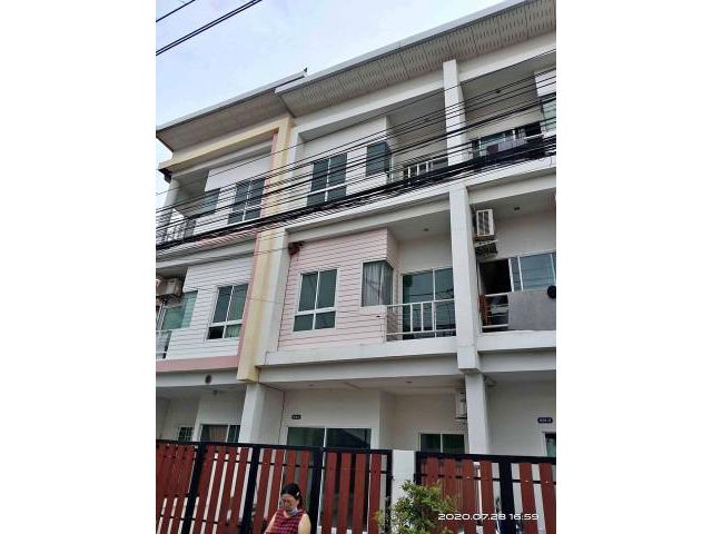 รหัสทรัพย์ P6015 ให้เช่าบ้านทาวน์เฮ้าส์ ตึกแถว 3 ชั้น ลาดพร้าวซอย 47 แถวตลาดโชคชัย 4 บ้านใหม่สะอาด