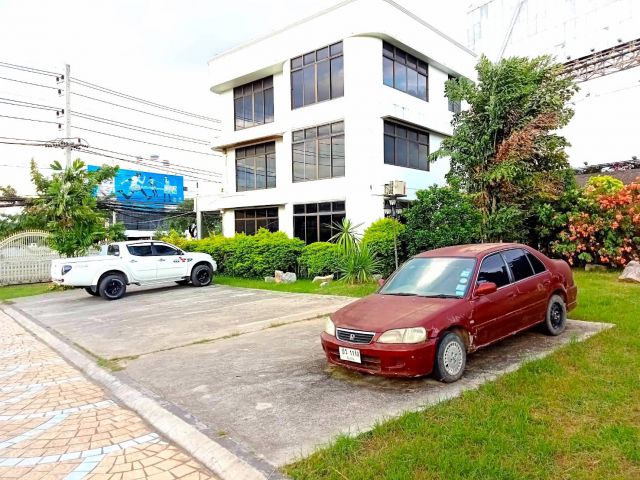 ให้เช่าสำนักงาน Stan Alone Building ทั้งหลัง จ.เชียงใหม่