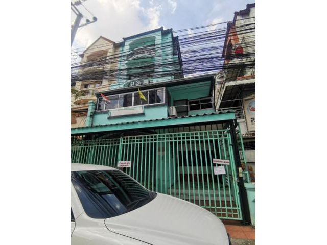 ขายทาวน์โฮม4ชั้น บ้านสวนซื่อตรง ลาดพร้าว 87