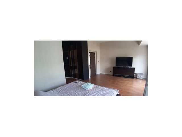 เอ็น ซี รอยัล ปิ่นเกล้า เขตทวีวัฒนา กรุงเทพ.