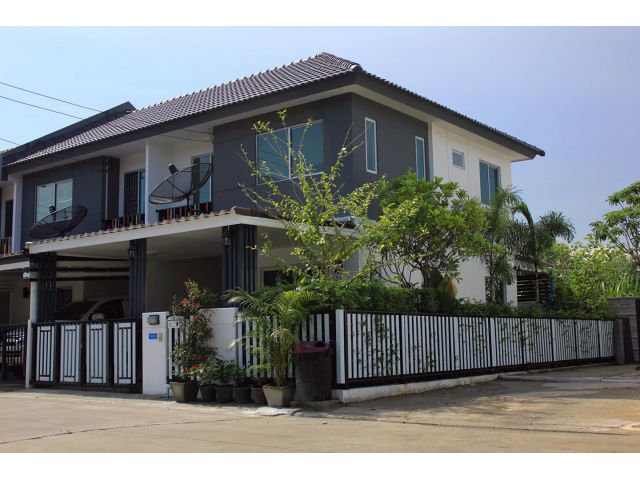 ขายบ้านผ่อนตรง ทาวน์โฮม 2 ชั้นหลังมุม พร้อมเฟอร์ พฤกษา เครือสหพัฒน์ แหลมฉบัง ชลบุรี