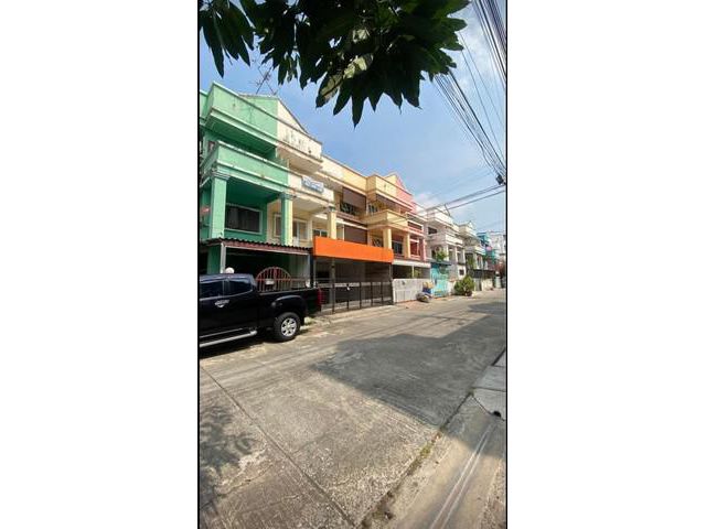 ขาย ทาวน์โฮม 3 ชั้น ใกล้โรงเรียนนานานชาติกีรพัฒน์