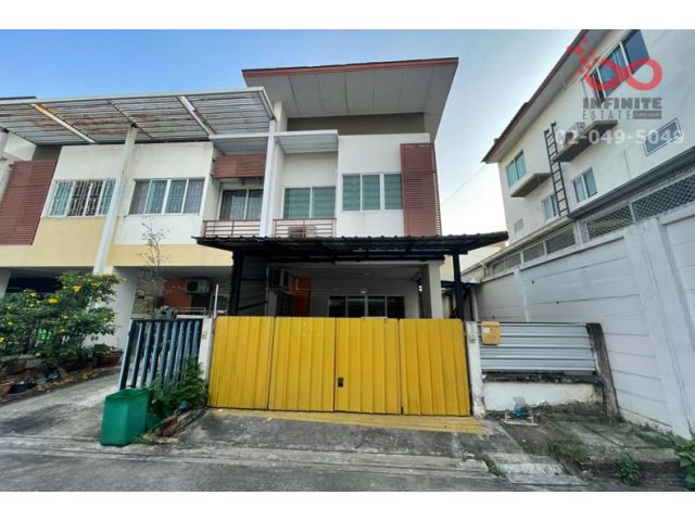 ขายทาวน์โฮม 2 ชั้น บ้านปริญ รามอินทรา-วัชรพล หลังริม 24 ตารางวา ขายถูก