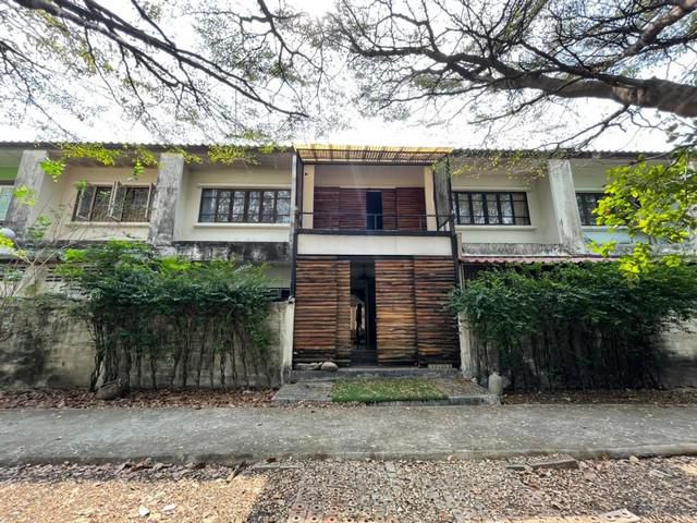 ขาย ทาวน์เฮาส์ หมู่บ้านบุศรินทร์  คูคต ลำลูกกา