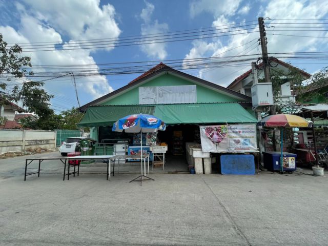 ขาย ทาวน์เฮาส์ หมู่บ้านสองฝั่งคลอง ขนาด 50 ตร.วา ลาดหลุมแก้ว ปทุมธานี เหมาะกับเปิดร้านค้า