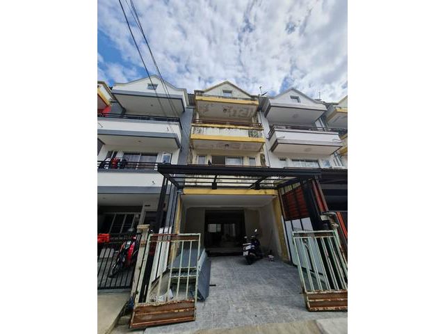 ขายทาวน์โฮม 3 ชั้น หมู่บ้านนิลลดา ประชาอุทิศ72