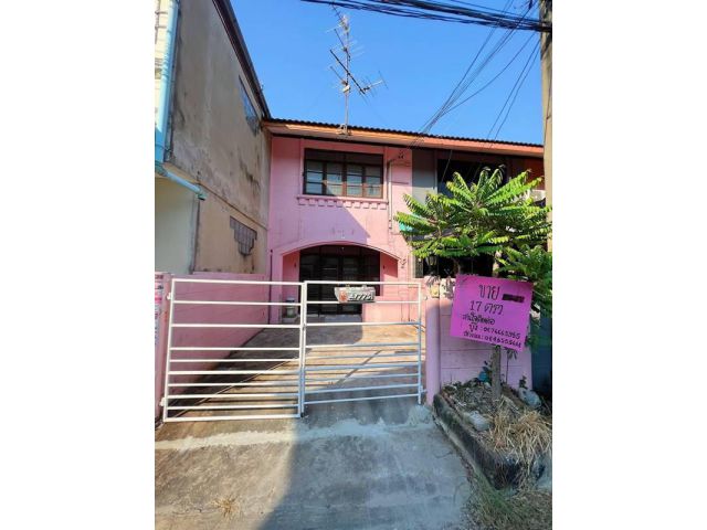 ขายทาวน์เฮาส์ 2 ชั้น หมู่บ้านธนะสิน ซอยนวมินทร์ 68 เนื้อที่ 17 ตรว. 2 ห้องนอน 2 ห้องน้ำ