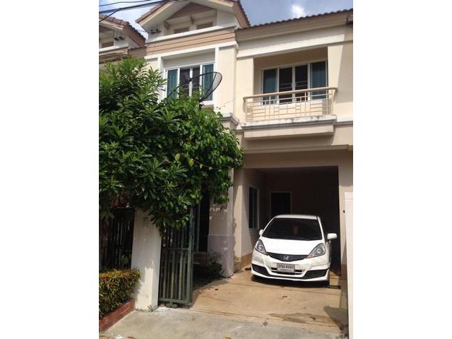 ขาย ทาวน์เฮาส์ หมู่บ้านธีรินทร์  ภาษีเจริญ กรุงเทพ