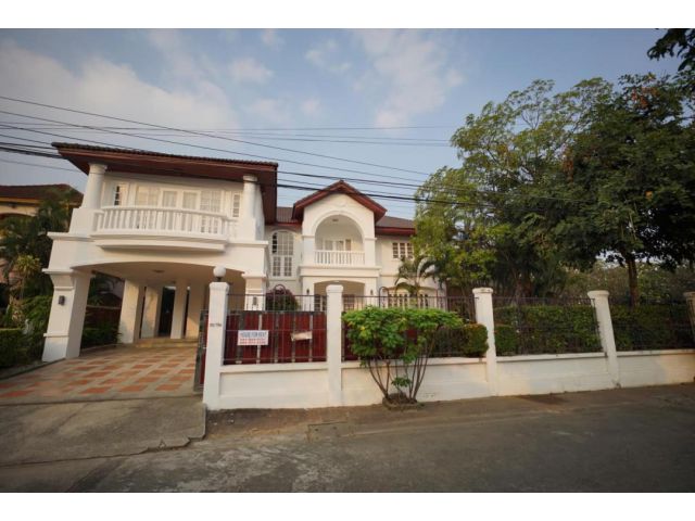 HR0958 ให้เช่า บ้านเดี่ยว หมู่บ้านลดาวัลย์ ศรีนครินทร์ พื้นที่ 200 ตรว, แปลงหัวมุม