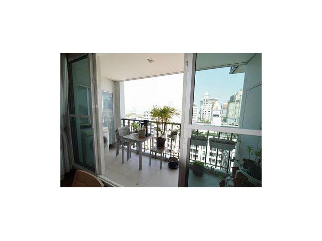 Ivy thonglor is a LUXURY condo in the heart of thonglor Fully Furnished 4 beds  4 baths all your floor 10th