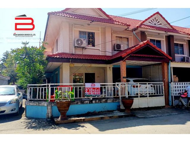 ทาวน์เฮาส์ หมู่บ้าน พฤกษา ดี เนื้อที่ 23.9 ตรว. ถนนรังสิต-นครนายก อ.คลองหลวง จ.ปทุมธานี