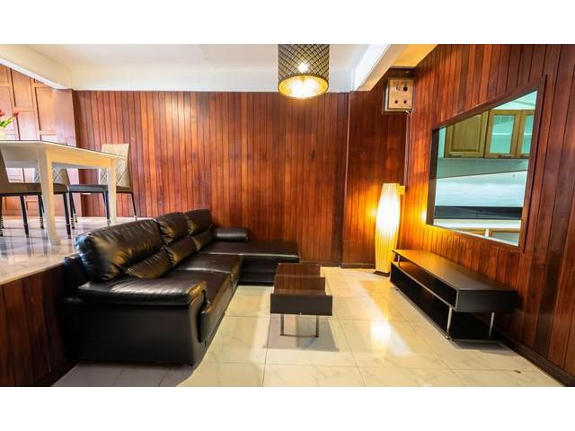 ให้เช่าทาวน์โฮม 4 ชั้น ซอยเอกมัย เฟอร์นิเจอร์บางส่วน ใกล้BTS เอกมัย ใกล้ถนนเพชรบุรี เหมอะพักอาศัย