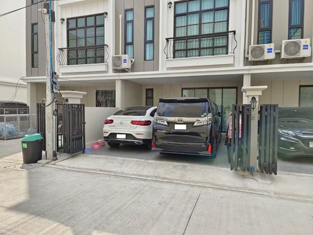 3นอน ติดถนนสุขา5 ออเงิน 3ชั้น 250 ตรม. เปิดซิง!