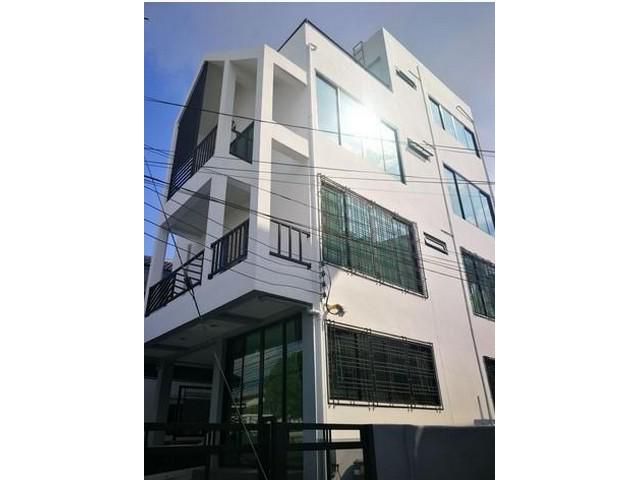 ขายทาวน์โฮม 4 ชั้น ลาดพร้าว 101 ซอย 8