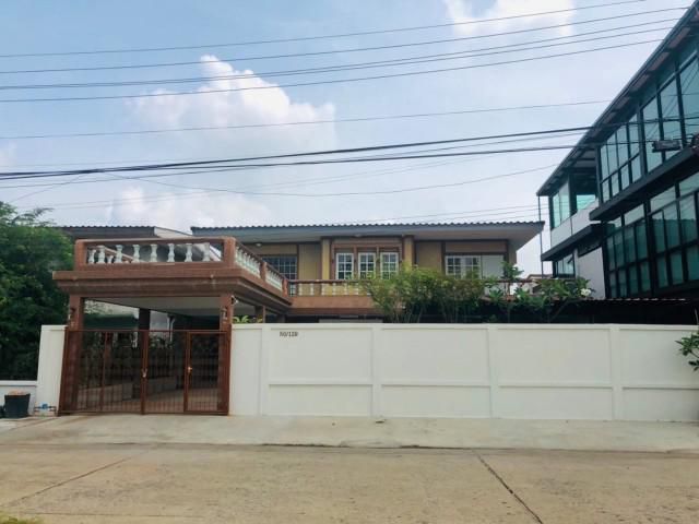 ให้เช่าบ้านเดี่ยว2 ชั้น ม.เสนานิเวศน์1 ถนนประเสริฐมนูกิจ18