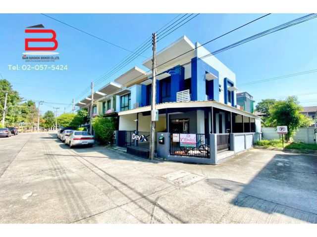 ทาวน์เฮาส์ หมู่บ้าน ไอ-ดีไซน์ เนื้อที่ 26.5 ตร.ว. ถนนลำลูกกา ปทุมธานี