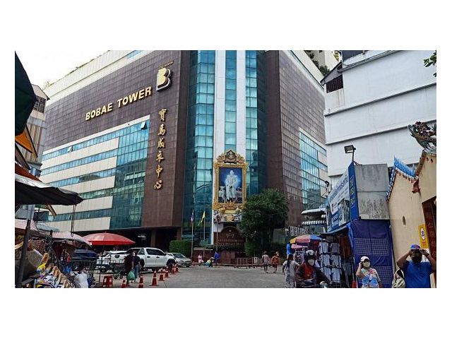 ขายห้องร้านค้าในโบ๊เบ๊ทาวเวอร์ 2 ชั้น 4 ทำเลดี ใกล้บันไดเลื่อน พร้อมผู้เช่า รับผลตอบแทนทันที