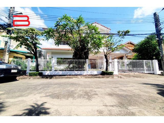 บ้านเดี่ยว หมู่บ้าน มัณฑนา 2 ศรีนครินทร์ เนื้อที่ 64 ตร.ว. ถนนศรีนครินทร์ อำเภอบางพลี สมุทรปราการ
