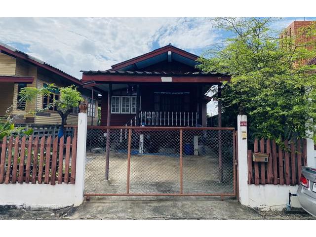 ขายบ้านพร้อมที่ดินในเมืองสุโขทัย
