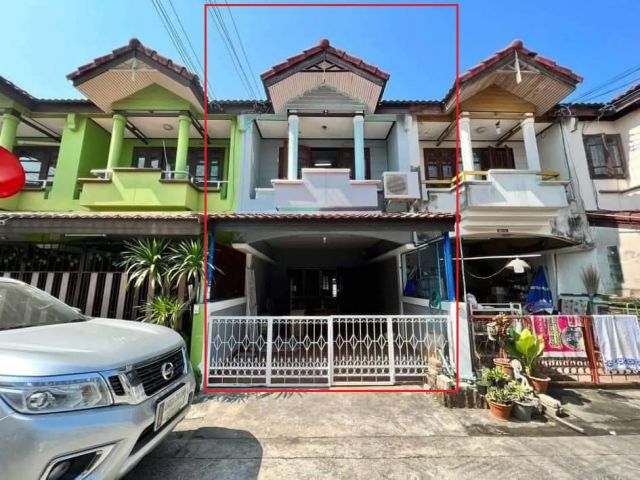 ขายถูกมาก หมู่บ้านปรารถนา 3 ต.เสม็ด อ.เมือง จ.ชลบุรี 21 ตารางวา 2 ห้องนอน 2 ห้องน้ำ 1 ห้องครัว 1 ที่จอดรถ