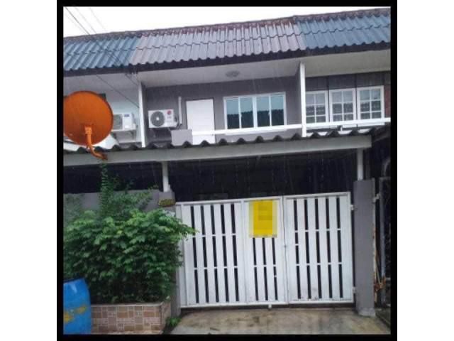 ให้เช่าทาวน์เฮาส์2ชั้น หมู่บ้านสวัสดิการ กทม. ซอย5 ซอยแจ้งวัฒนะ28 ข้างเซ็นทรัลแจ้งวัฒนะ ปากเกร็ด