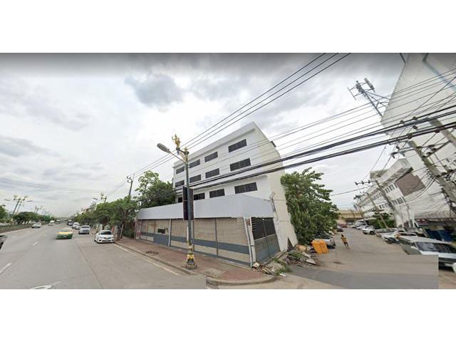 ตึกมุม 140 ตรว โชว์รูมถ.กิ่งแก้ว54-64 4คูหา 7จอดรถ