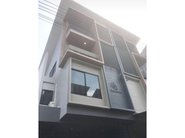 ให้เช่าทาวน์เฮาส์ หมู่บ้านเฮาส์โคลเวอร์