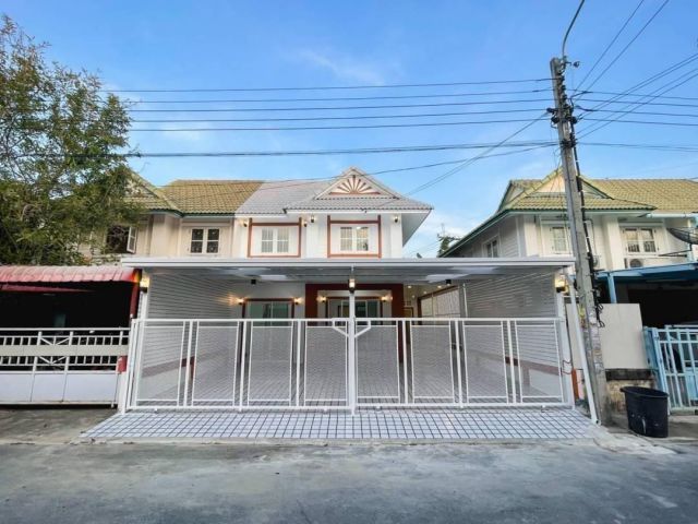 ขายทาวน์เฮ้าส์ 2 ชั้นหลังมุม #หมู่บ้านพฤกษา30/1 ตกแต่งใหม่ทั้งหลัง พร้อมอยู่ ทำเลดีสะดวกสบาย