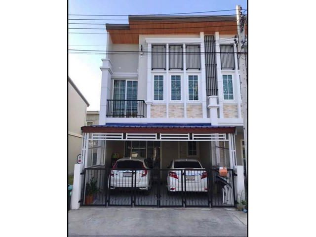 ให้เช่าทาวน์เฮาส์ หมู่บ้าน golden town อยุธยา