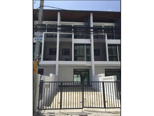 ให้เช่าทาวน์โฮมใหม่ โครงการ Cozy ซอยลาดพร้าว 71