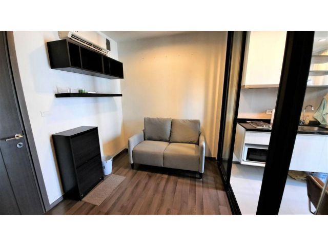 ให้เช่าคอนโด The Base Park East Sukhumvit 77