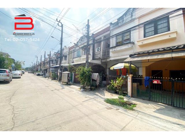 ทาวน์เฮาส์ 2 ชั้น โครงการ วรางกูล บางชัน เนื้อที่ 16 ตรว. มี 2 ห้องนอน 2 ห้องน้ำ ถนนเลียบคลองสอง 2 เขตมีนบุรี