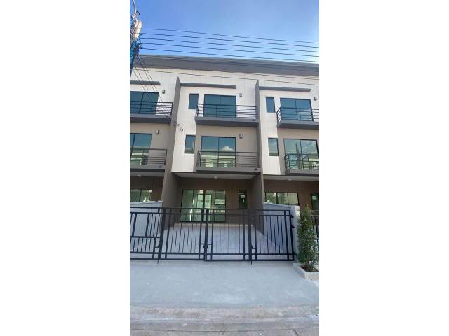 ให้เช่าทาวน์โฮม 3 ชั้น บ้านกลางเมือง รามอินทรา ซ.กาญจนาภิเษก 6/1 บางเขน  ใกล้ทางด่วน และรถไฟฟ้า