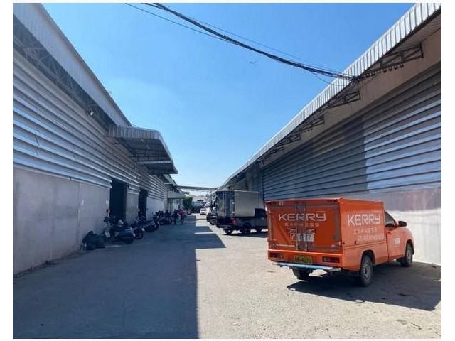 ให้เช่าโกดังพร้อมออฟฟิศ ขนาด 640 ตรม นวลจันทร์21