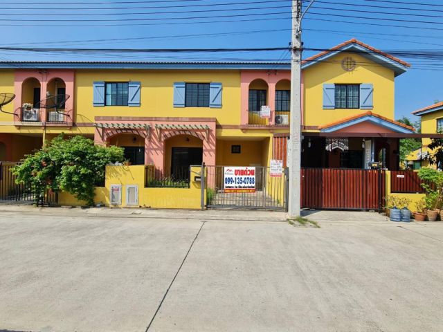 R045-039 ทาวน์เฮ้าส์ 2 ชั้น หมู่บ้านเดอะ พาลาเซตโต้ (คลองหลวง) ที่ดิน 21.5 ตรว. พื้นที่ใช้สอย 112 ตรม.