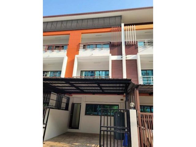 HR0994 ให้เช่าทาวน์โฮมใหม่ 3ชั้น ซอยลาดพร้าว 93