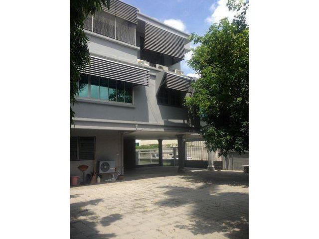 HS0405 ขายบ้านเดี่ยว3ชั้นครึ่งสุขุมวิท 71 ซ.ปรีดีพนมยงค์ 26 แขวง พระโขนงเหนือ เขตวัฒนา