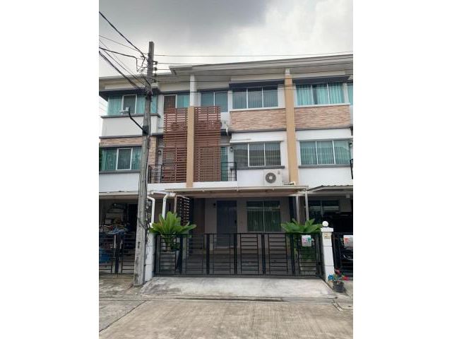 รหัสทรัพย์ P6248 ให้เช่าทาวน์โฮม โครงการทาวน์โฮม ทาวน์พลัส เกษตร – นวมินทร์ ถนนคลองลำเจียก บึงกุ่ม