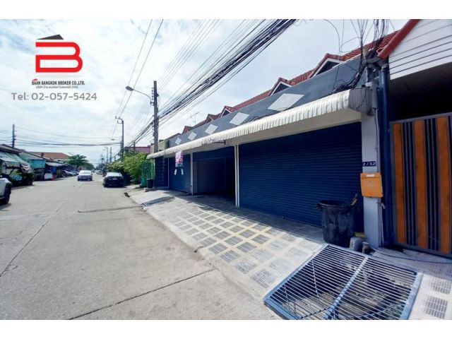 ทาวน์เฮาส์ หลังริม หมู่บ้าน พนาสนธิ์ 2 เนื้อที่ 18.6 ตรว. ถนนนิมิตรใหม่ เขตมีนบุรี